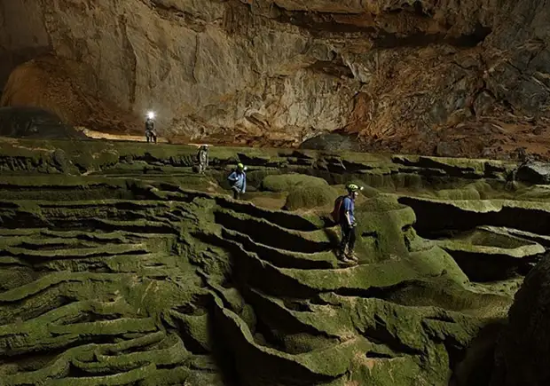 Самая большая в мире пещера: в Шодонг поместится даже самолет