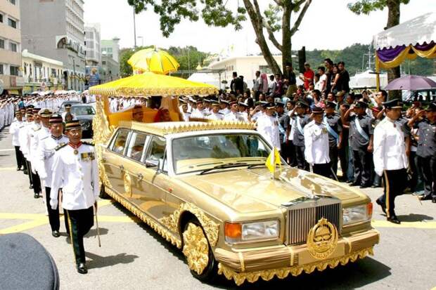 Самые странные автомобили из коллекции султана Брунея авто, автодизайн, дизайн, коллекция, коллекция автомобилей, султан Бруней, шейх, эксклюзив