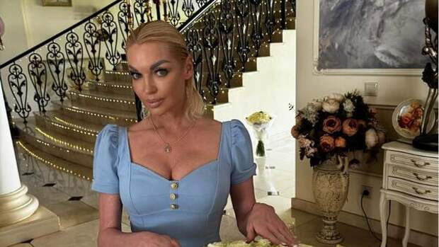 Волочкова получила от мамы, дочери и зятя неожиданный подарок: «Буду красивая бабка»