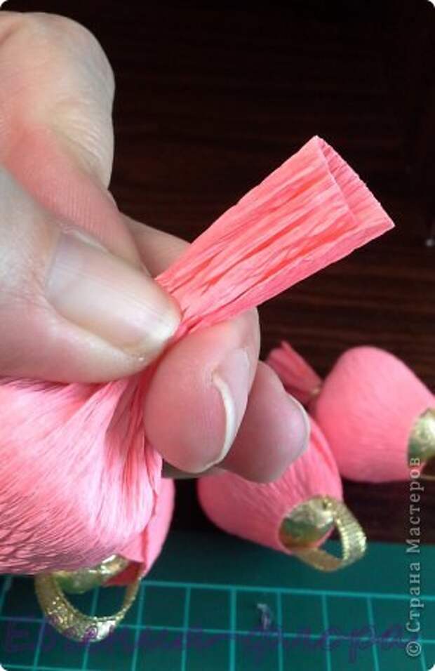 Мастер-класс Свит-дизайн Бумагопластика   дцать первый МК по розе Бумага гофрированная фото 14