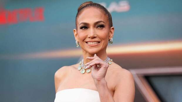 Ты должна стыдиться себя: Дженнифер Лопес обвинили в измене