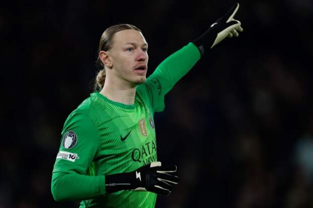 ПСЖ ищет замену Сафонову и нацелен на вратаря «Брайтона» — источник