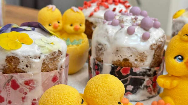 Киркоров похвастался куличем за 100 тысяч, а Погребняк сама покрасила яйца: как российские звезды готовились к Пасхе