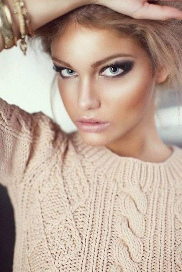 Eyes Look Bigger