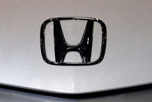 The Honda logo is seen during the first press day of the Paris auto show, in Paris, France, October 2, 2018. REUTERS/Regis Duvignau