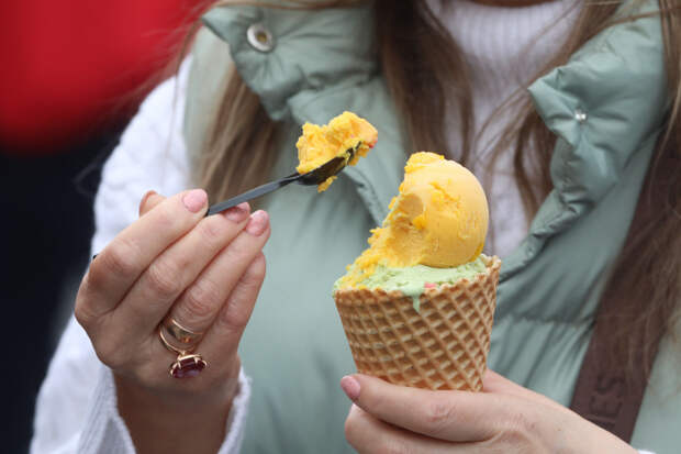 Диетолог объяснила, почему не стоит злоупотреблять мороженым