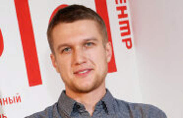 Кино: Красота ради которой Анатолий Руденко бросил Повереннову и Арнтгольц: Как выглядит красавица-жена и дети внебрачного сына Мартынова