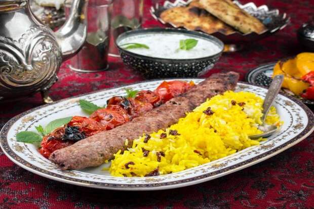 Chelow Kabab - национальное блюдо Ирана