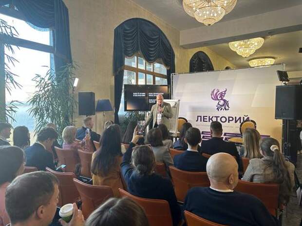 В Петербурге обсуждают реализацию указа № 809