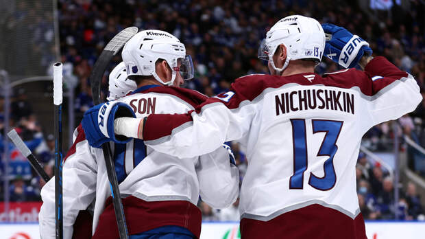 «Колорадо» разгромил «Детройт» в матче НХЛ, у Ничушкина передача