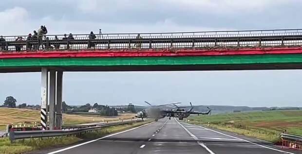 Момент учений. Скрин видео Минобороны Белоруссии.