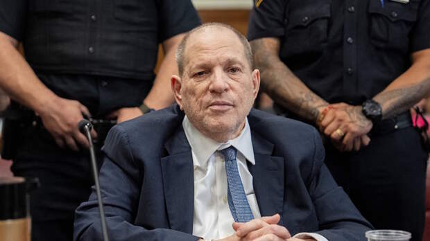 Вайнштейна признал виновным в изнасиловании суд присяжных в Нью-Йорке