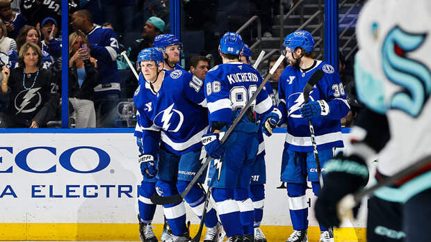 «Тампа» проиграла «Сиэтлу» в НХЛ, у Кучерова — передача