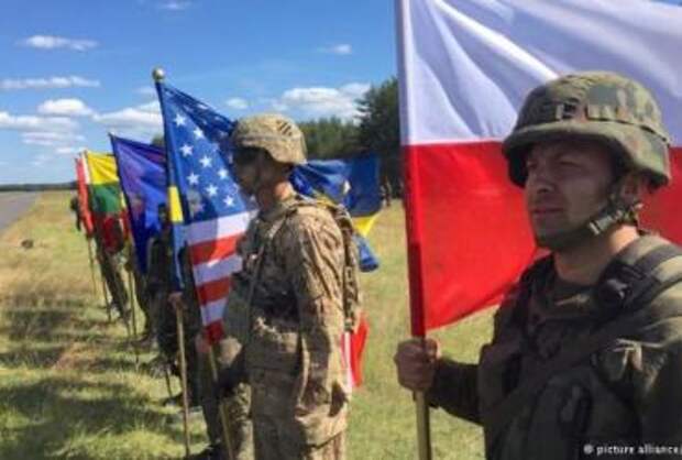 Парубий анонсировал размещение военных баз США на Украине 