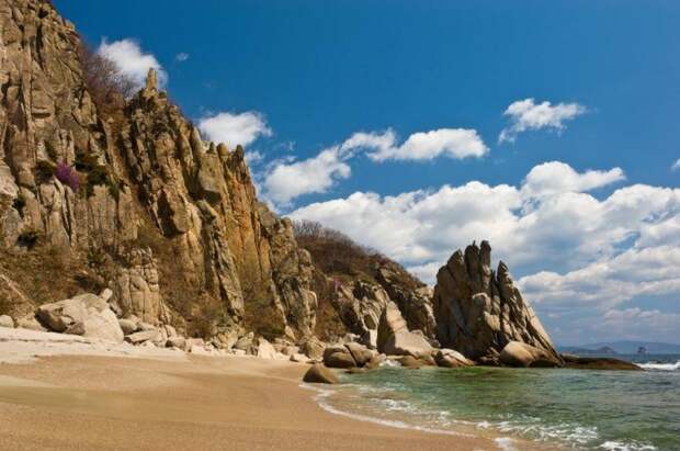 Бухта Спокойная (Японское море, Приморье). Фото