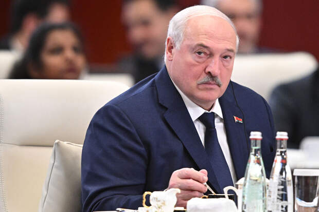 Лукашенко заявил, что ЕС начал понимать, что место Европы с РФ и Белоруссией