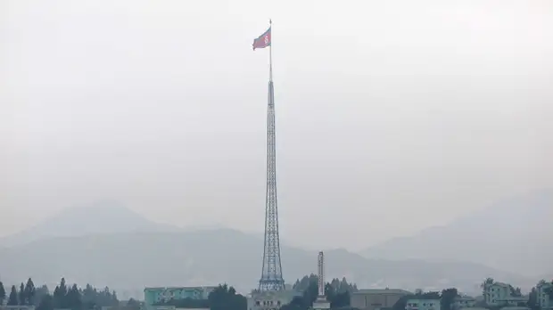 Замглавы МИД КНДР и посол России в Пхеньяне обсудили двусторонние отношения