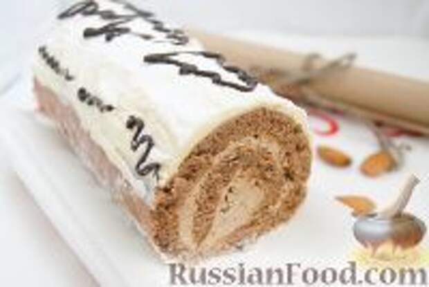 Фото к рецепту: Шоколадный рулет с шоколадными ёлками Фото к рецепту: Шоколадный рулет с шоколадными ёлками