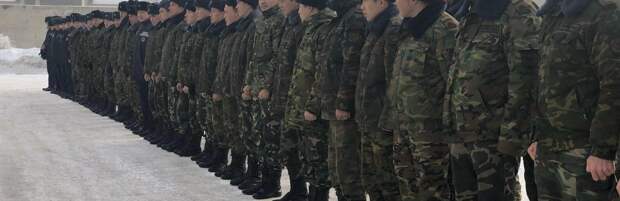 Около 17 тысяч казахстанцев призовут в армию весной