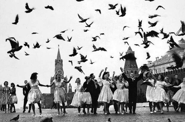 Романтика и реальность в советских фотографиях Владимира Лагранжа