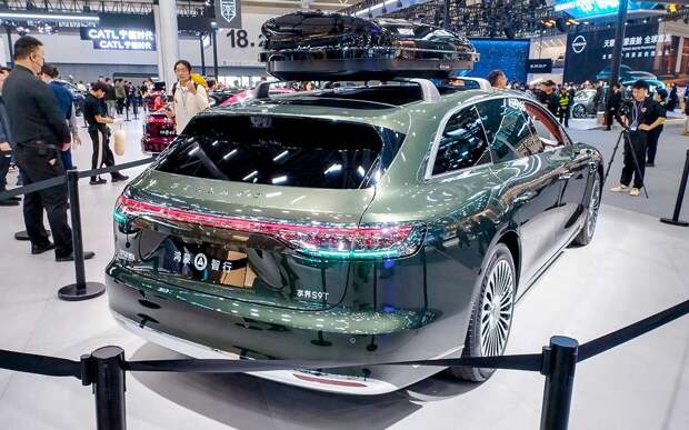 Китай осваивает новый тип кузова: смотрим и удивляемся!