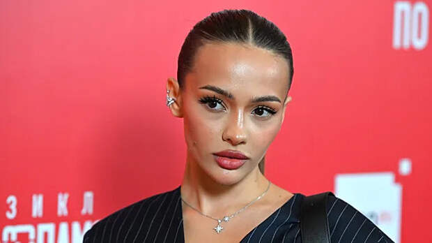 Валя Карнавал о детстве и первых работах: борщ, пельмени и столовая