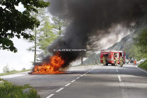 Прототип Audi A7 сгорел во время испытаний в Альпах audi, возгорание, испытание, пожар, прототип