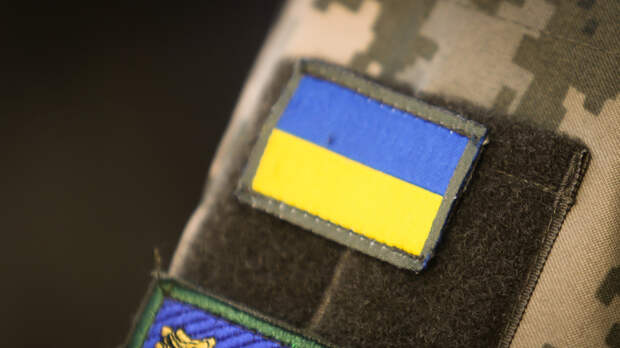 «СТРАНА.ua»: боевики ВСУ вышли на митинг в поддержку застрелившего полицейских