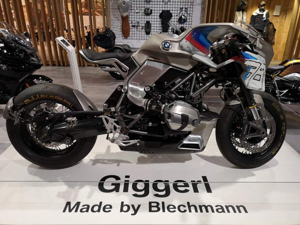 Бернард Науман: Кастом BMW R nineT ака Giggerl (ципленок)