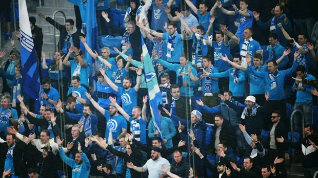 Болельщики «Зенита» покинули трибуны, поддержав болельщиков ЦСКА