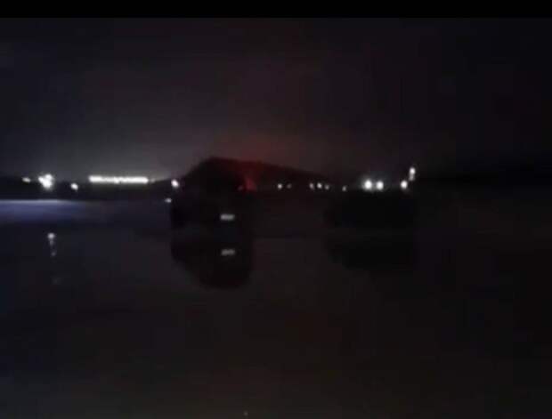 Очередной автомобиль провалился под лёд во время рыбалки