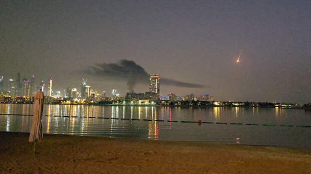 Воздушное пространство закрыто, рейсы отменены: что делать застрявшим в ОАЭ российским туристам