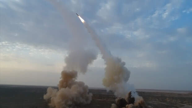 Иран выпустил по позициям США и Израиля более 40 ракет