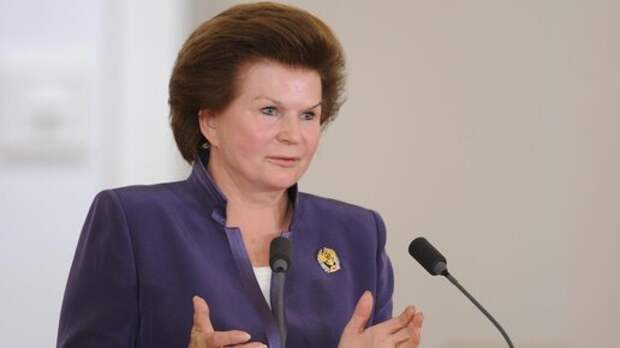 «Она умрёт на рабочем месте с мешками писем»: Терешкова снова хочет поднять пенсионный возраст