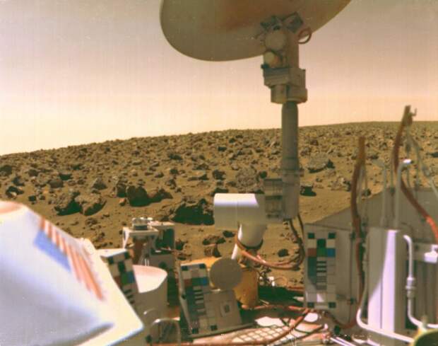 Одна из первых фотографий Марса, сделанных 