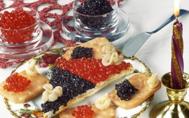 Food___Seafood_Sandwich_with_black_and_red_caviar_caviar_043877_