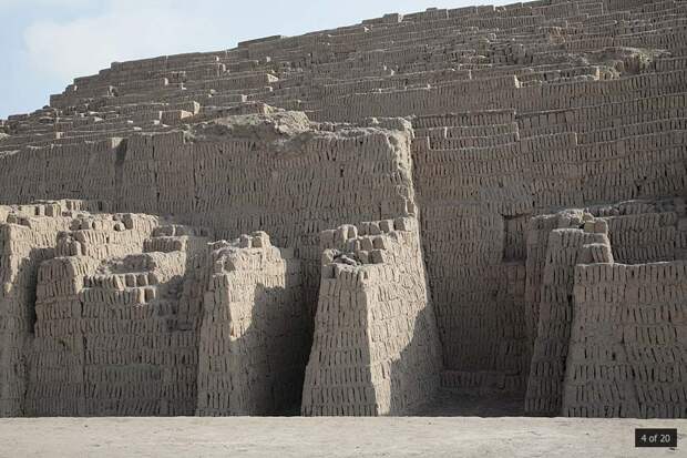 Лима: "пирамиды" и необычные артефакты столицы Перу