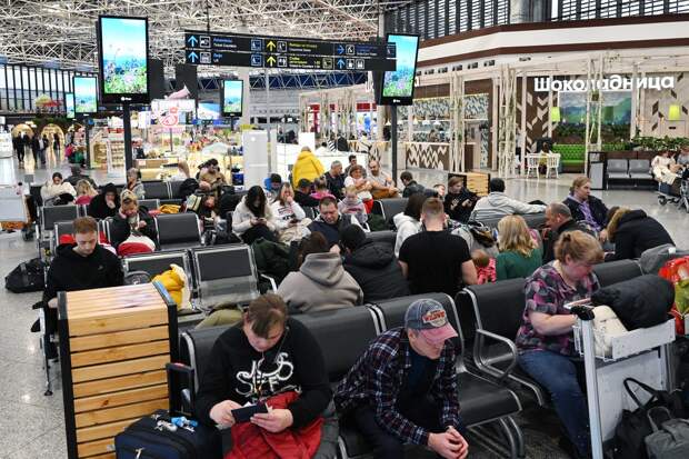 115 рейсов задержались в аэропорту на юге России из-за атак БПЛА