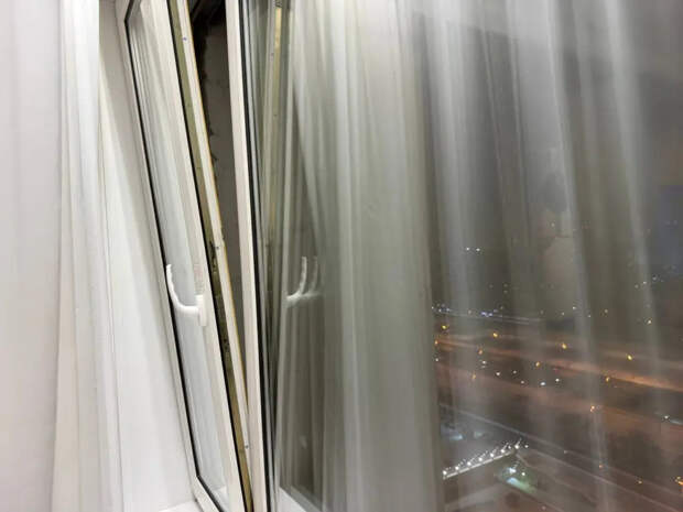 Шторы гладятся сами: 0,5 колпачка в пульверизатор — и не нужно даже доставать утюг