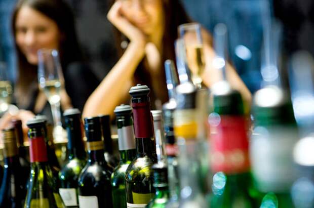 Франция и Польша в 2025 году нарастили до рекордных объемов экспорт вина в РФ