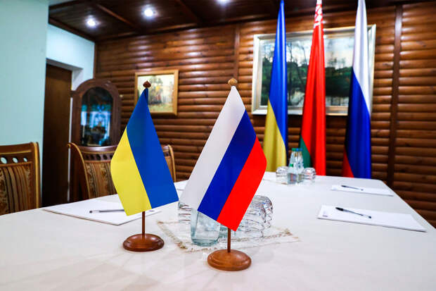МИД КНР: выход из украинского кризиса находится за столом переговоров