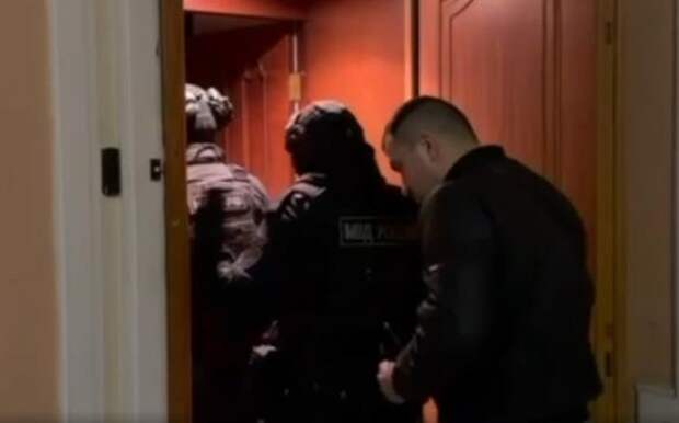 Полицейские Петербурга задержали мошенницу после обмана пенсионерки на 8,4 млн