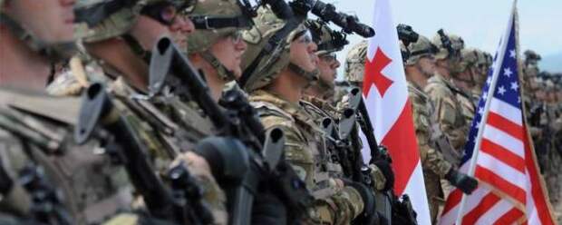 ОПРОС: РОССИЯНЕ ВИДЯТ ВОЕННУЮ УГРОЗУ СТРАНЕ В США И УКРАИНЕ