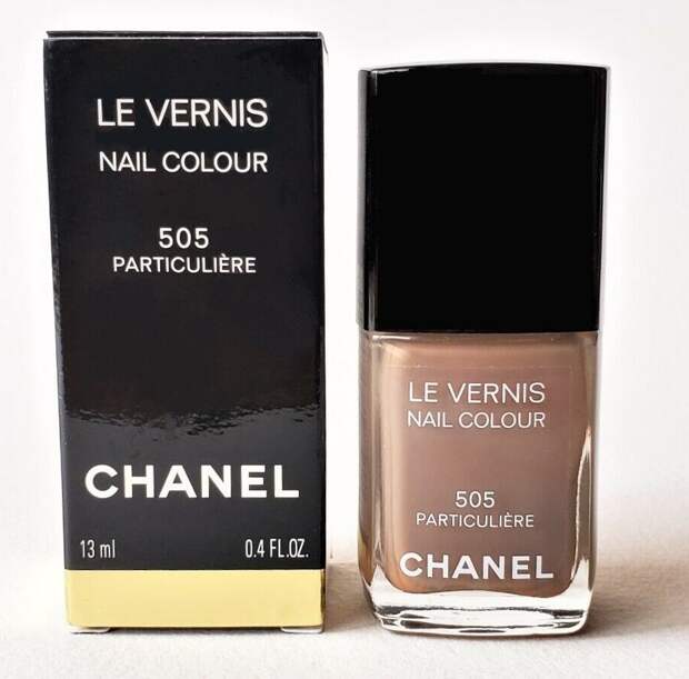Как выбрать оттенок лака для ногтей в коллекции Chanel?