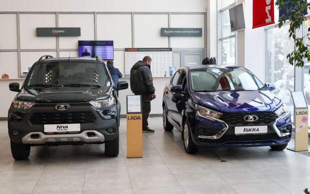 Ключевая ставка, локализация, утильсбор или господдержка: что изменит авторынок России в 2026 году