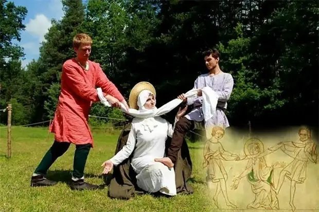 Весельчаки воссоздают странные сцены со средневековых рисунков