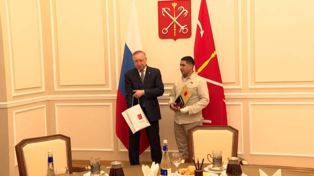 «Я плакал»: получивший награду за спасение ребенка дворник из Петербурга не считает себя героем