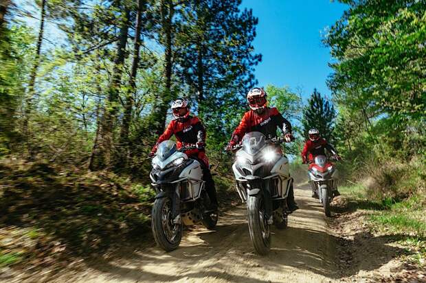 Ducati расширяет программу обучения добавляя курс Enduro