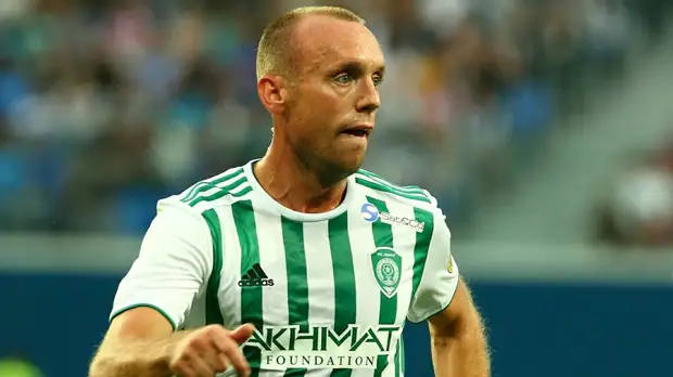 В «Спартаке» опровергли требования Глушакова по зарплате