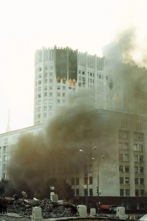Фотография: Расстрел Дома Советов 4 октября 1993 года №38 - BigPicture.ru